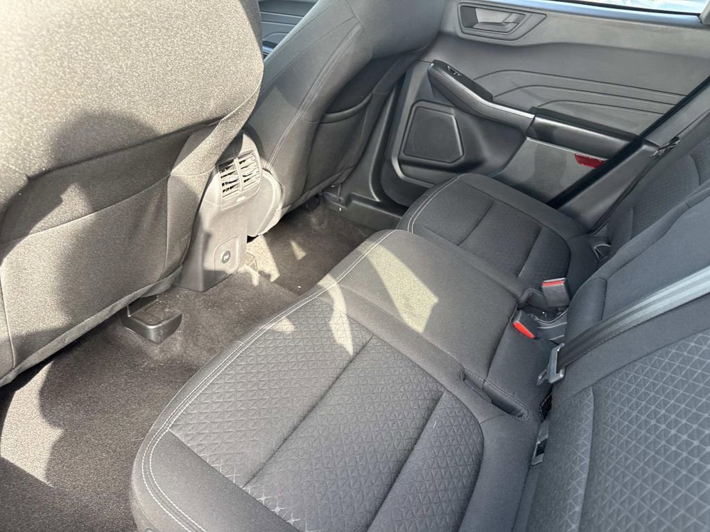 Used 2025 Ford Escape Active image 14