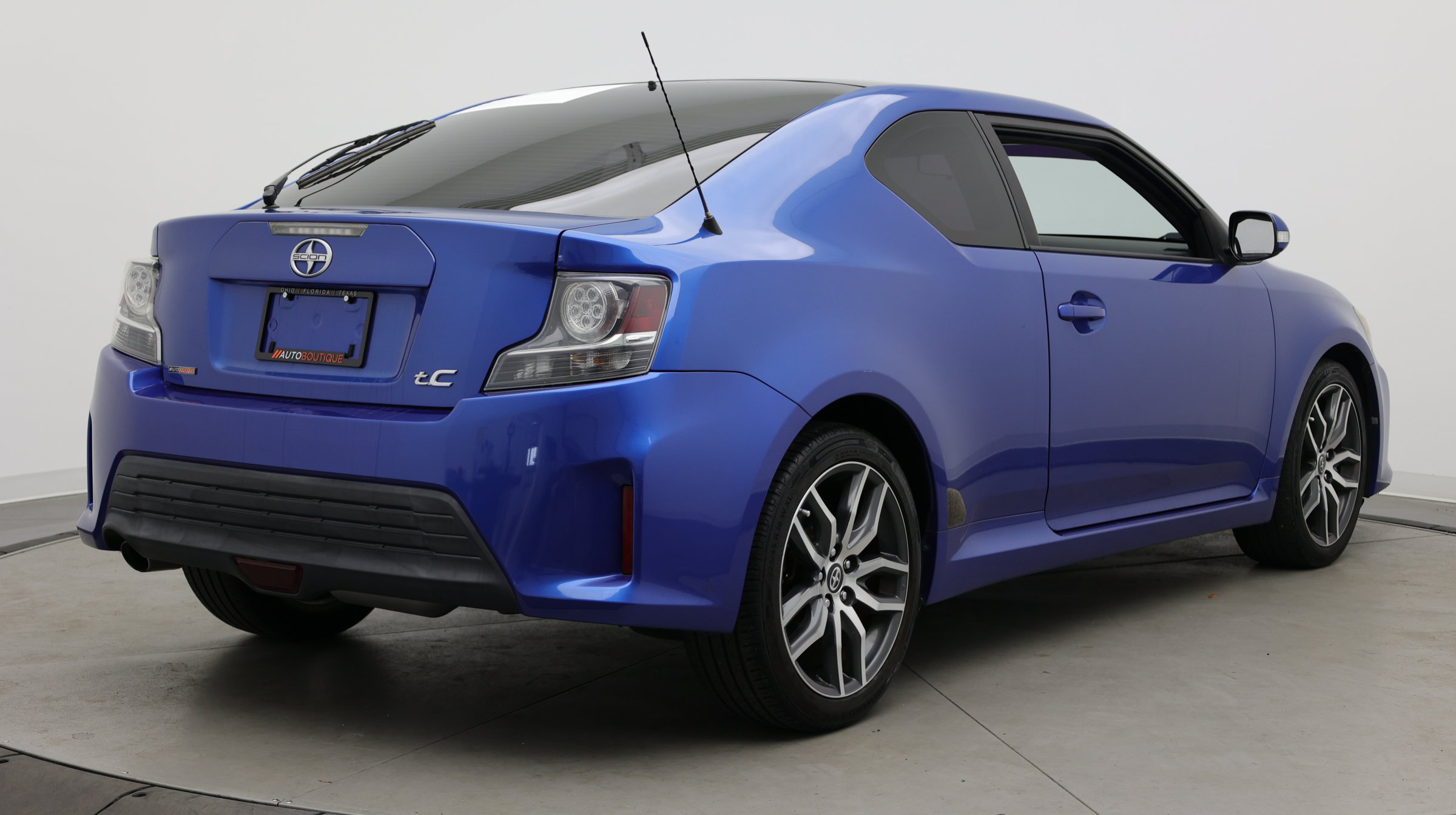 Used 2016 Scion tC FWD image 8