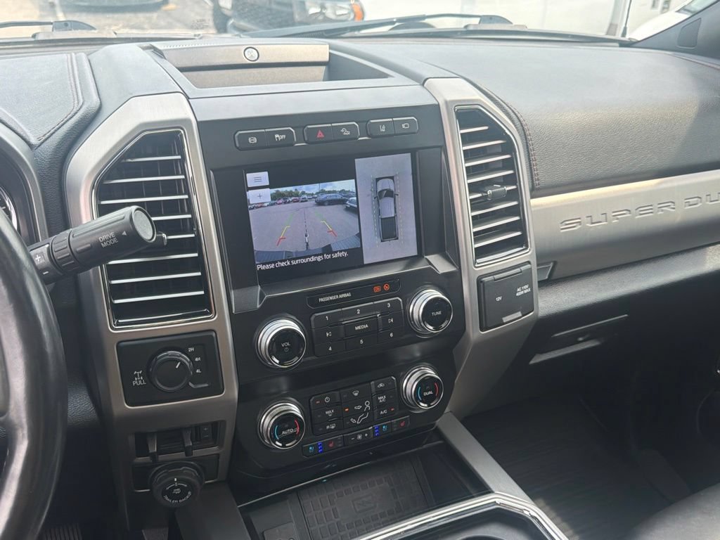 Used 2021 Ford F350 Platinum w/ Tremor Off-Road Package AWD/4WD image 16