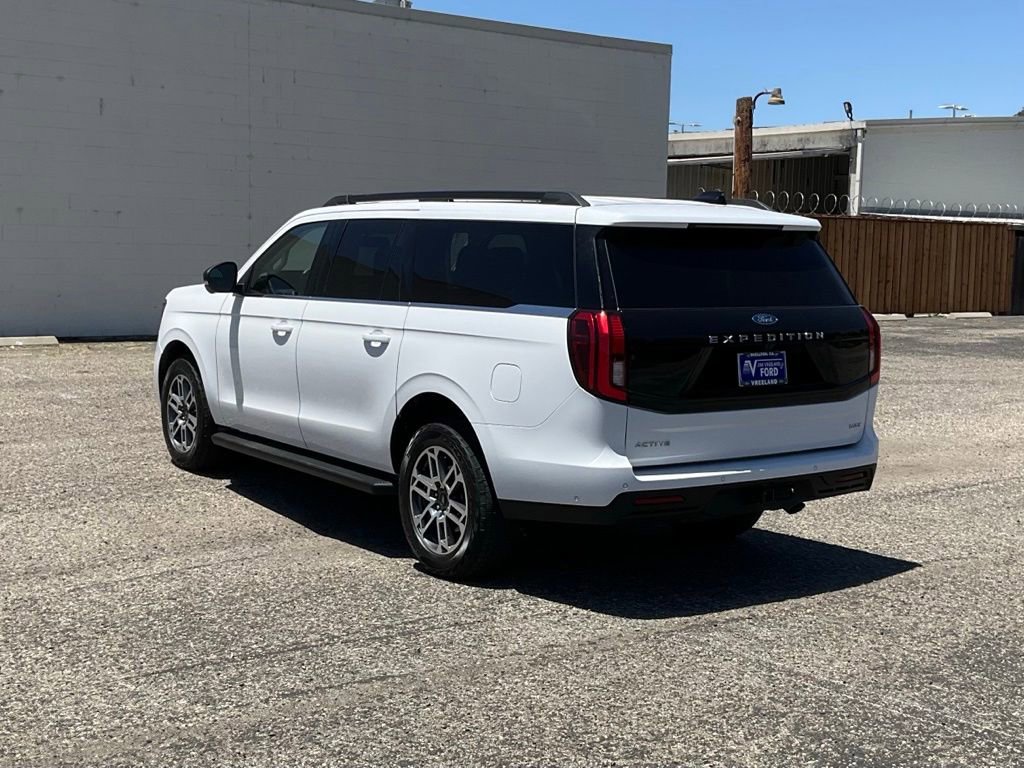 Used 2025 Ford Expedition Max Active AWD/4WD image 4