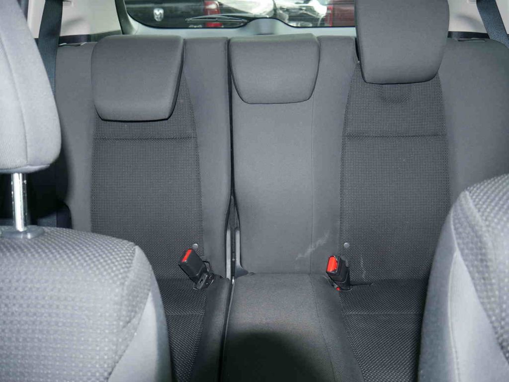 Used 2022 Honda HR-V LX image 28