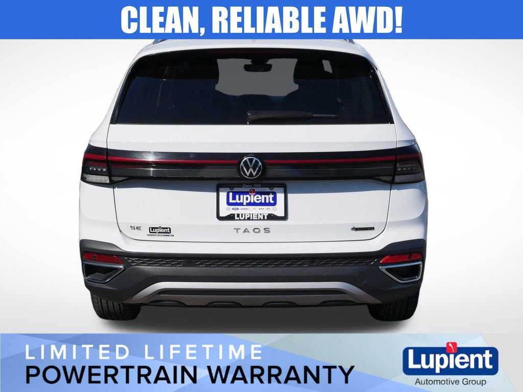 Used 2025 Volkswagen Taos SE image 4