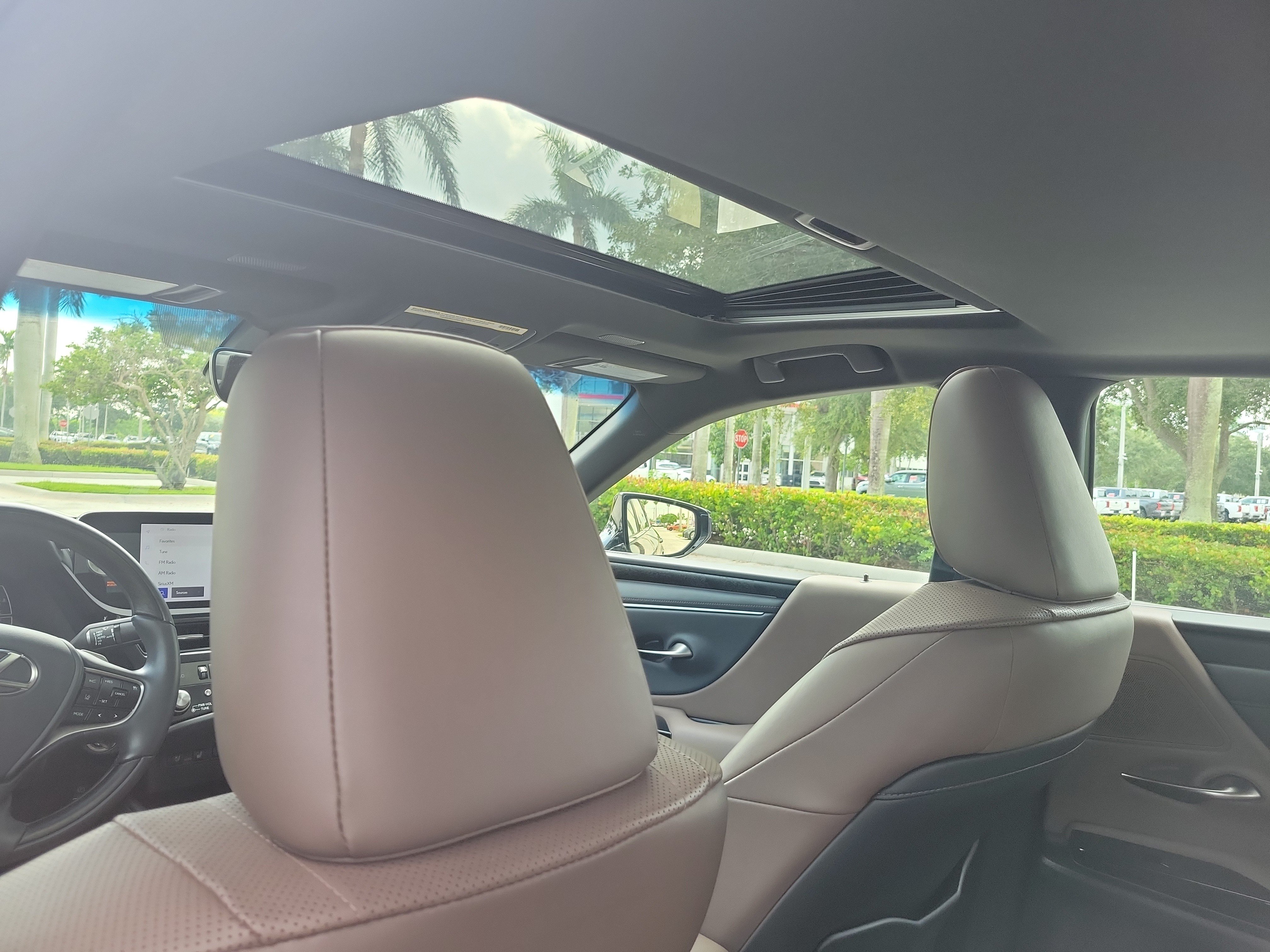 Used 2025 Lexus ES 250 w/ Luxury Package AWD/4WD image 17