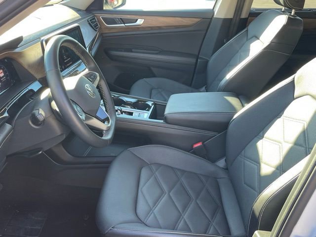 Used 2025 Volkswagen Atlas SE image 15