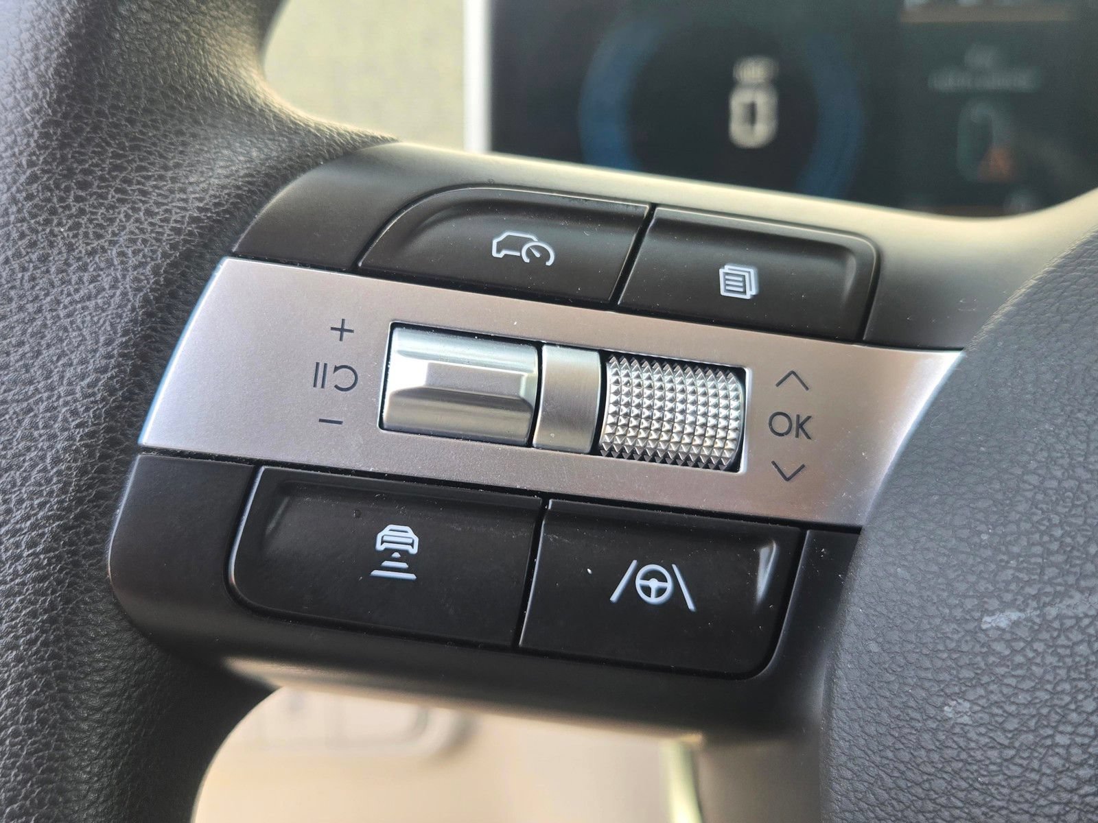 Used 2025 Hyundai Tucson SEL FWD image 17