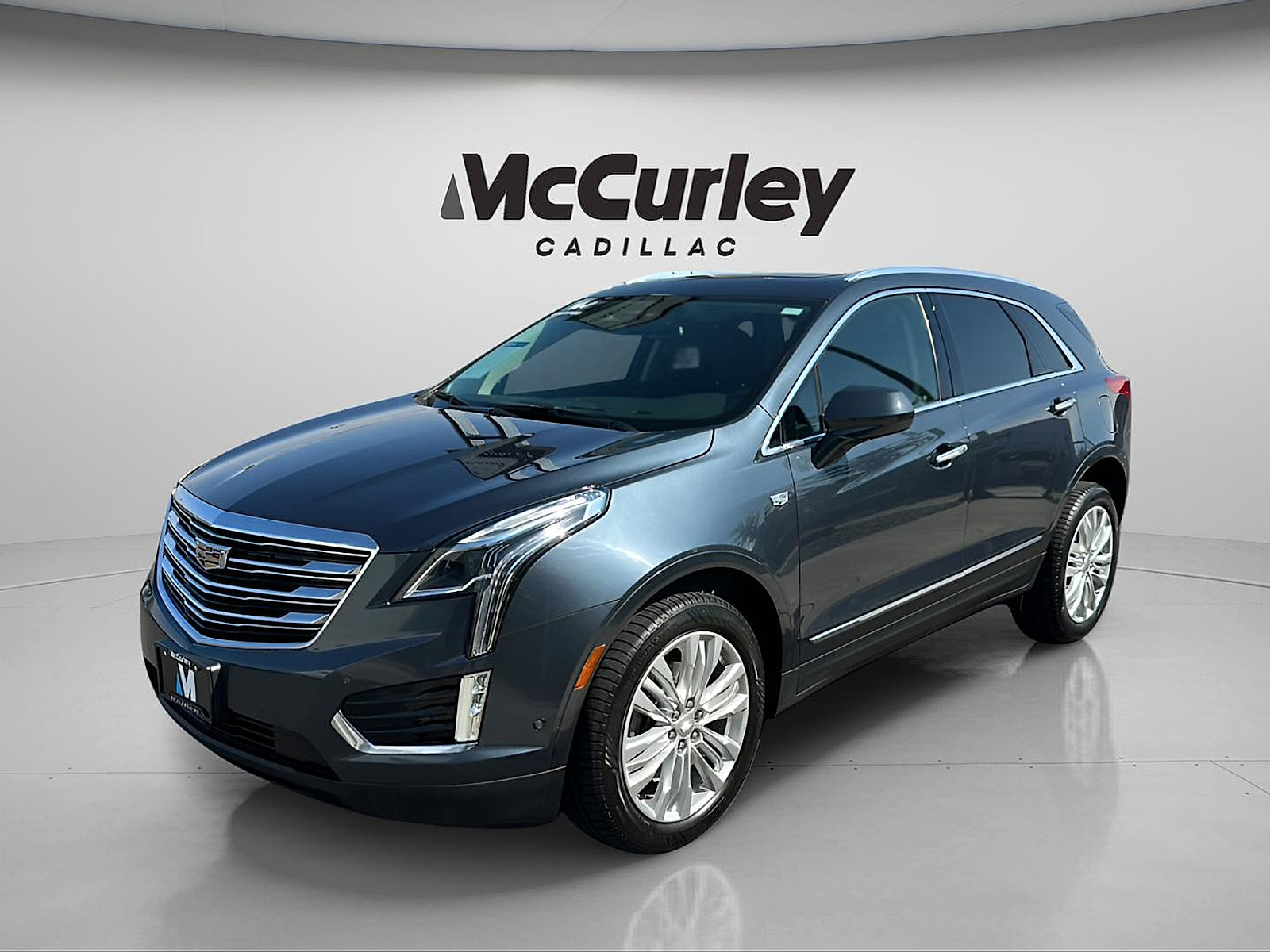 Used 2019 Cadillac XT5 Premium Luxury w/ Driver Assist Package AWD/4WD image 1