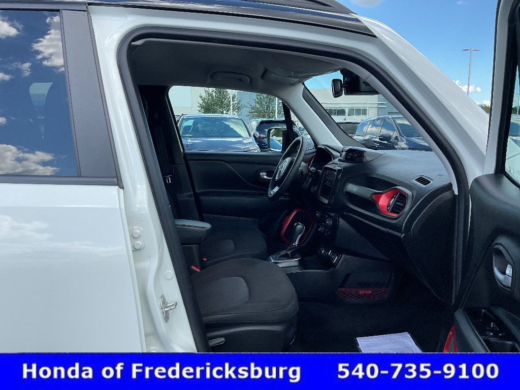 Used 2023 Jeep Renegade Trailhawk AWD/4WD image 20