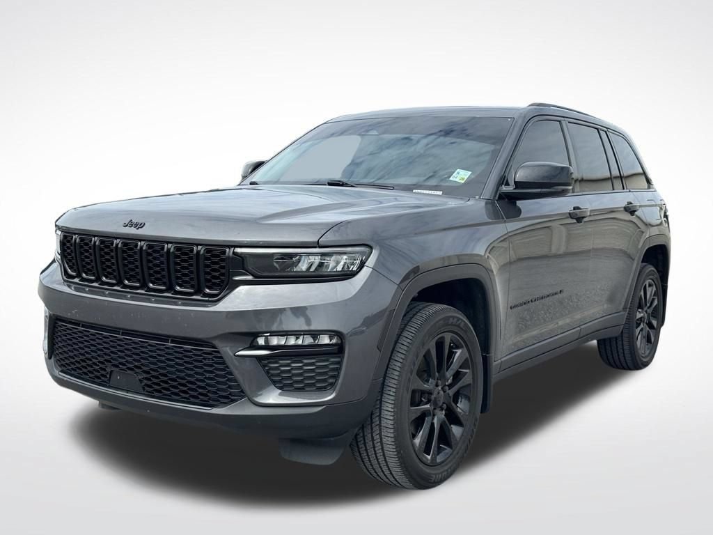 Used 2022 Jeep Grand Cherokee Limited w/ MOPAR Finishing Package AWD/4WD image 2