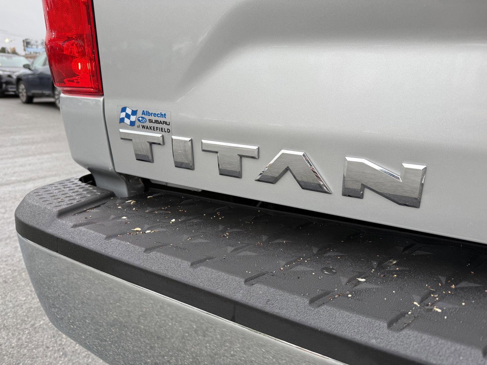 Used 2019 Nissan Titan SV image 30