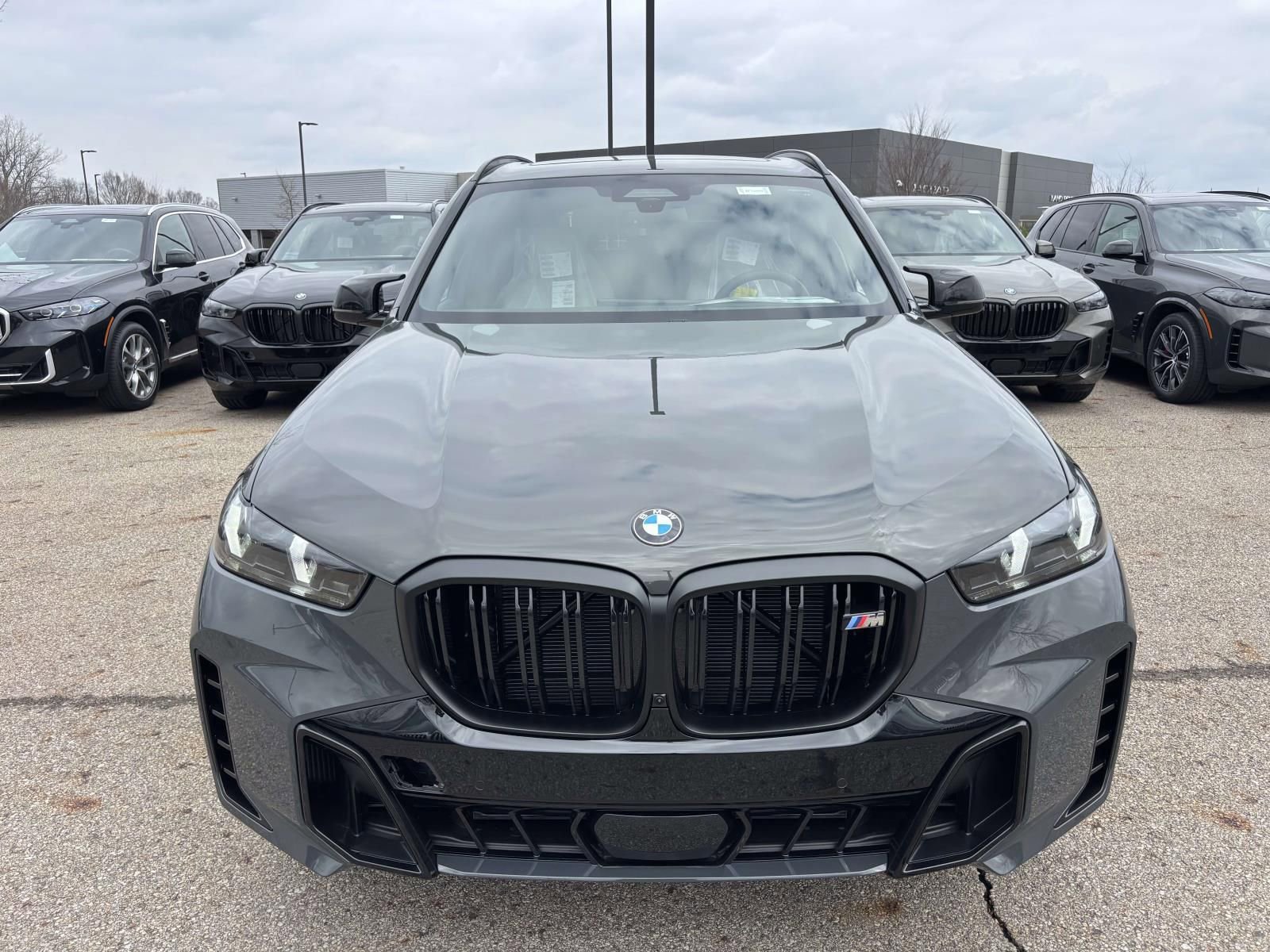 New 2026 BMW X5 M60i image 2