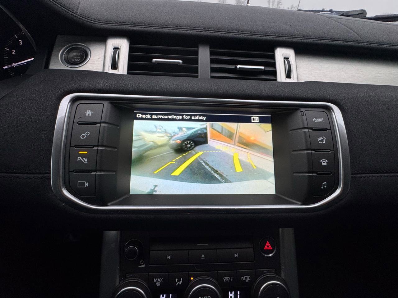 Used 2016 Land Rover Range Rover Evoque SE image 23