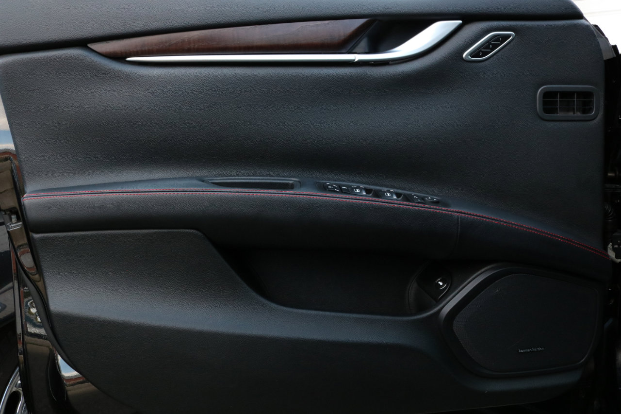 Used 2016 Maserati Ghibli S Q4 image 18