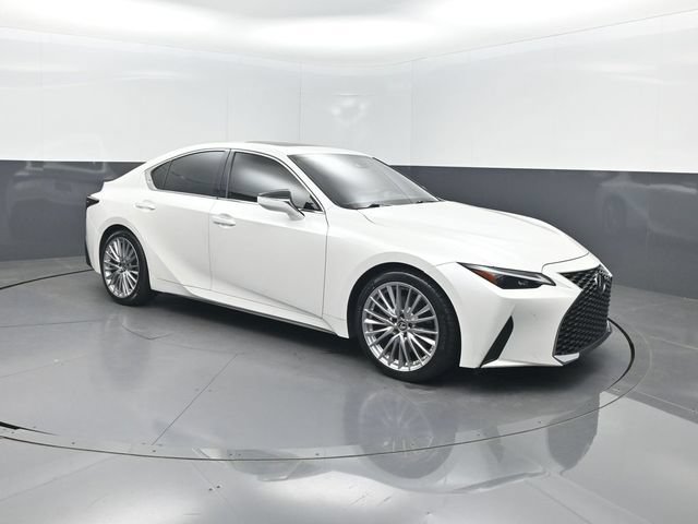 Used 2022 Lexus IS 300 w/ Premium Package RWD image 33