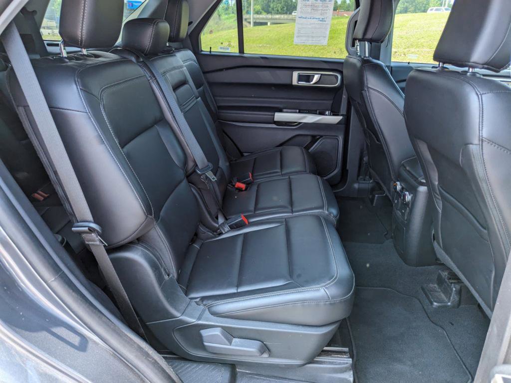 Used 2022 Ford Explorer XLT w/ Equipment Group 202A image 25