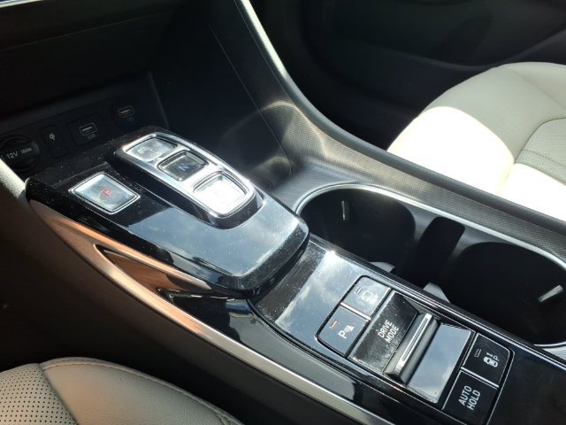 Used 2022 Hyundai Sonata Limited FWD image 17