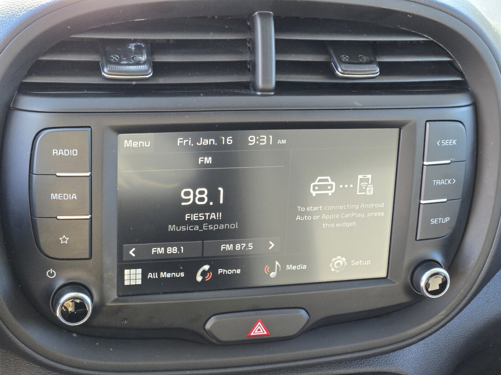 Certified 2024 Kia Soul LX w/ Option Group 015 image 18