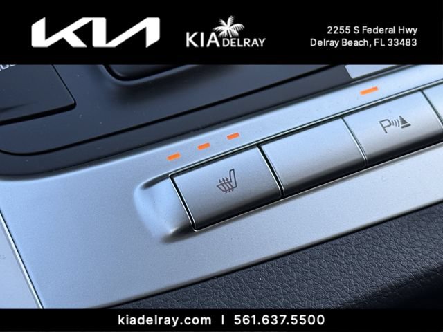 New 2026 Kia Carnival FWD image 23