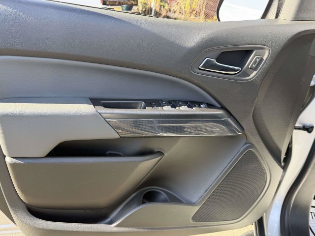 Used 2020 Chevrolet Colorado Z71 AWD/4WD image 18