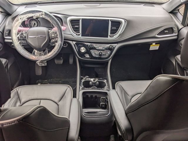 New 2026 Chrysler Pacifica Limited w/ S Appearance Package image 14