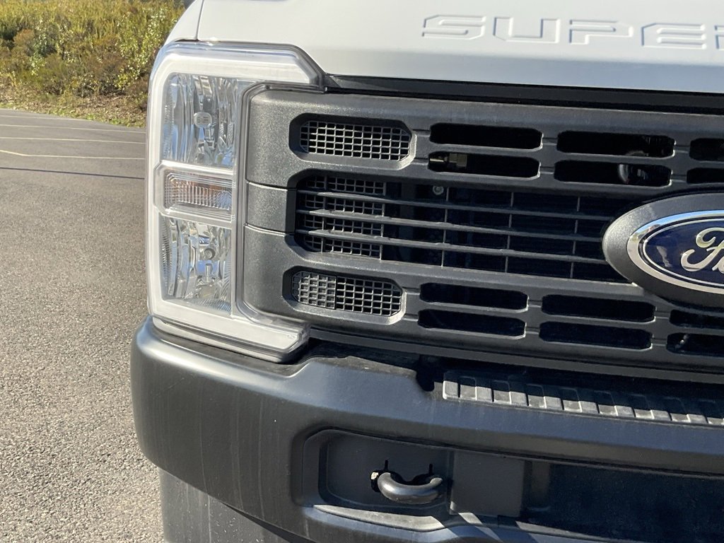 New 2026 Ford F250 XL image 2