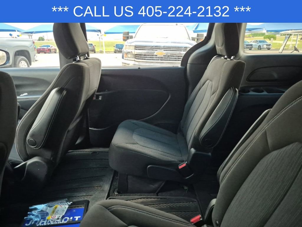 Used 2021 Chrysler Pacifica Touring w/ S Appearance Package image 26