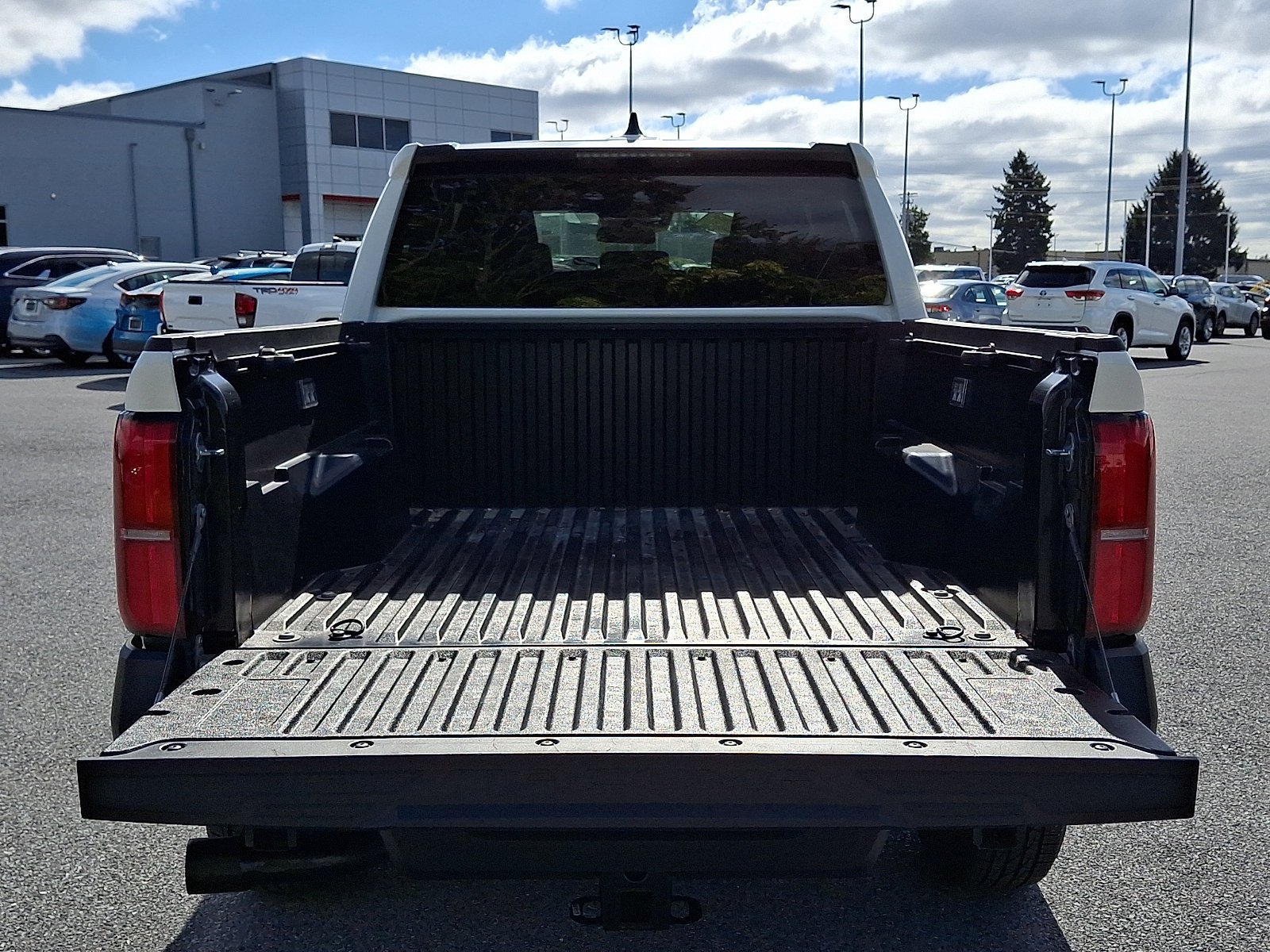 Certified 2024 Toyota Tacoma SR w/ SR Upgrade Package RWD image 30
