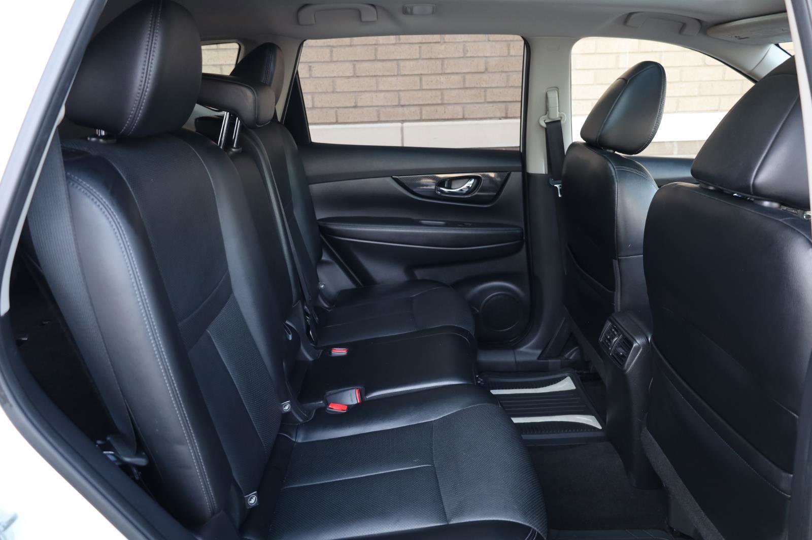 Used 2018 Nissan Rogue SL w/ Premium Package AWD/4WD image 24