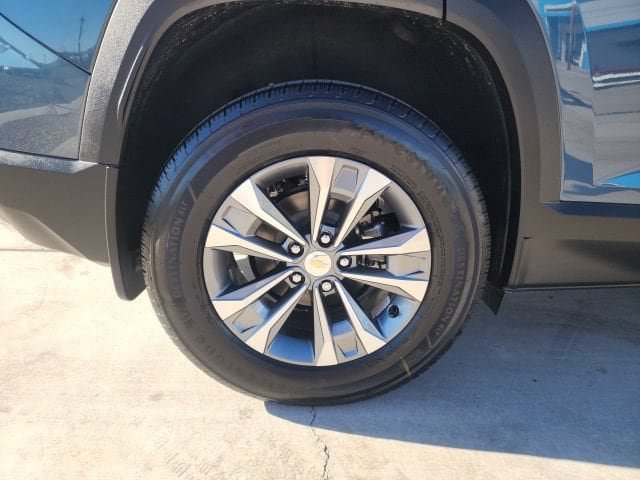 New 2026 Chevrolet Equinox LT w/ Convenience Package II FWD image 12