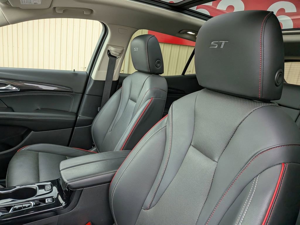 Certified 2023 Buick Envision Essence w/ Sport Touring Package FWD image 11