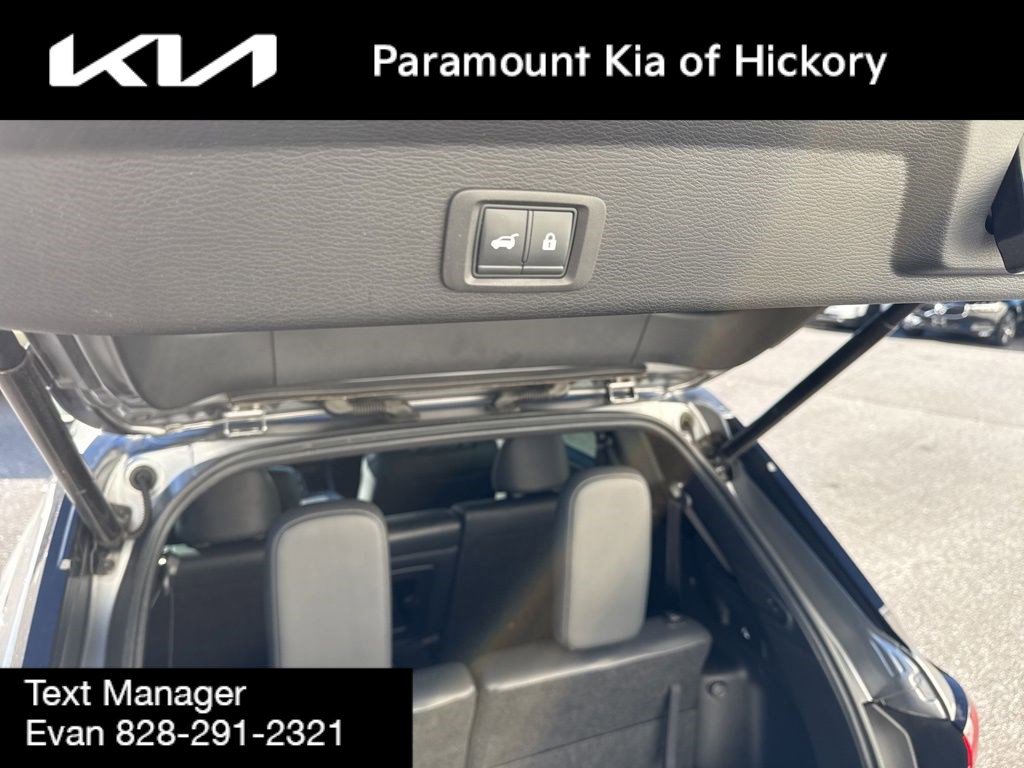 Used 2022 Mitsubishi Outlander SEL Black Edition FWD image 11