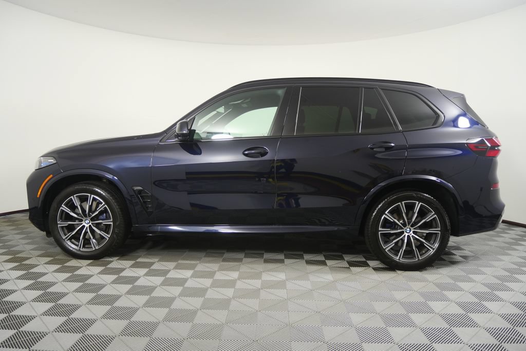 Certified 2026 BMW X5 xDrive40i AWD/4WD image 2