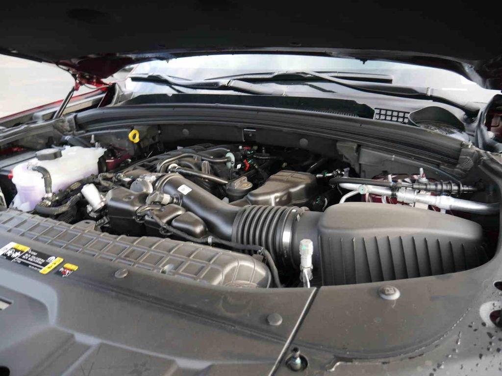 New 2025 Jeep Grand Cherokee Altitude image 9