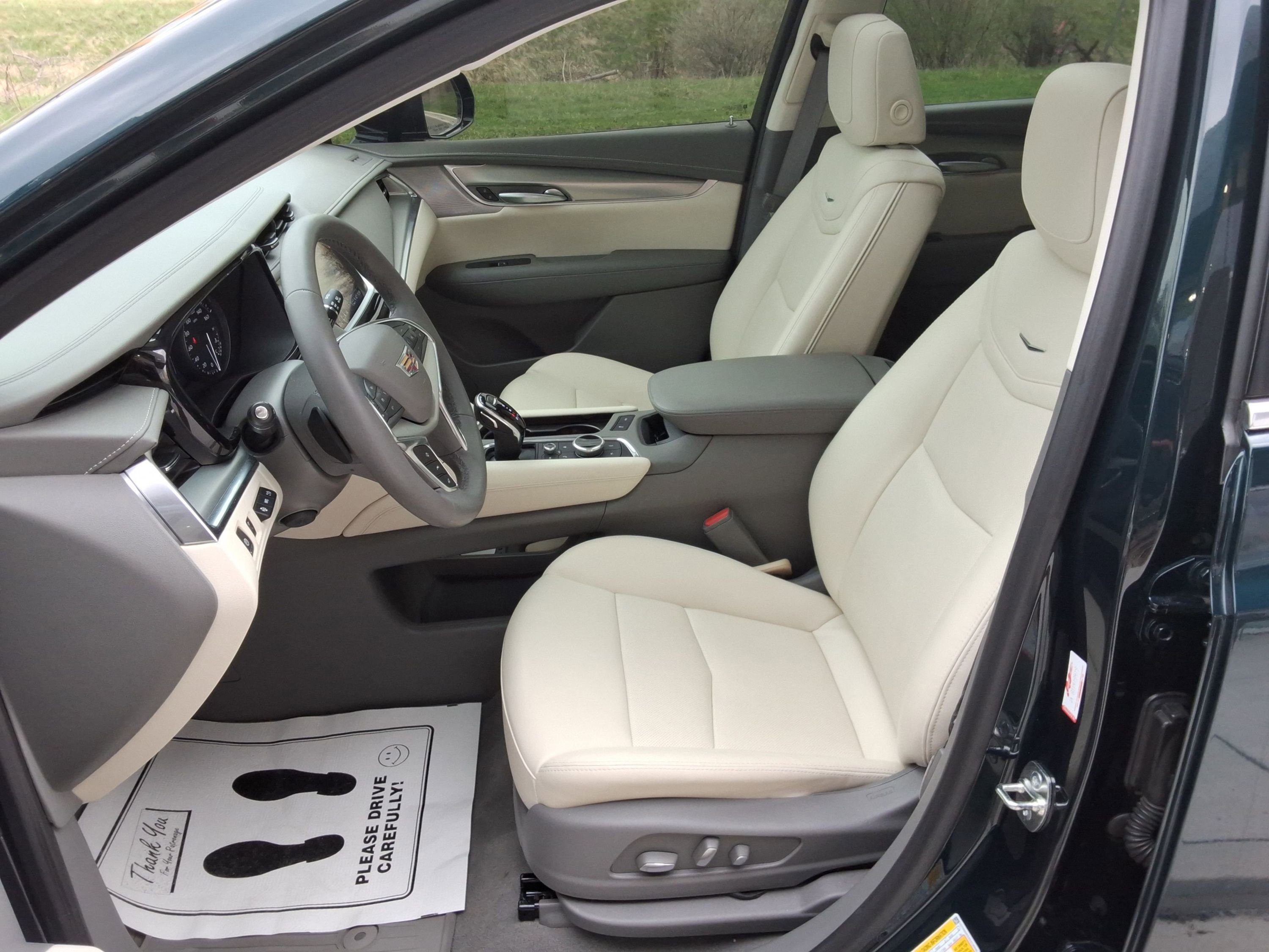 Used 2025 Cadillac XT5 Premium Luxury w/ Technology Package image 27