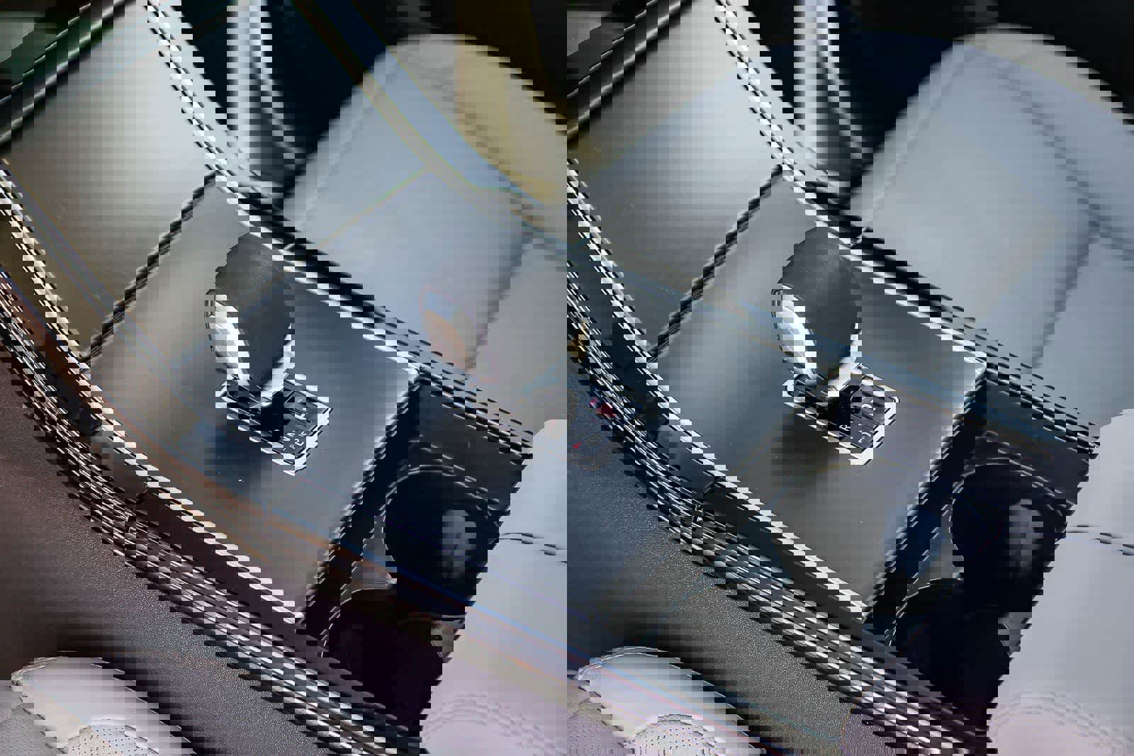 Used 2025 Land Rover Range Rover Velar Dynamic SE image 20