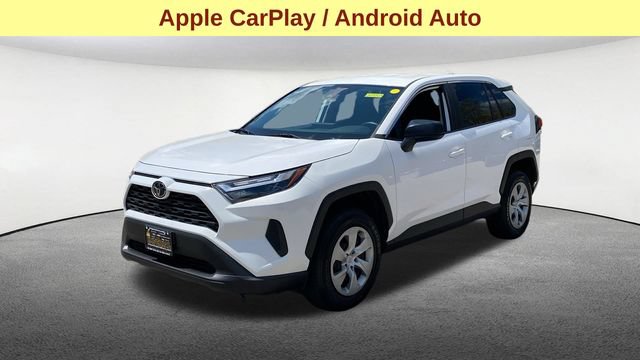 Used 2024 Toyota RAV4 LE AWD/4WD image 4