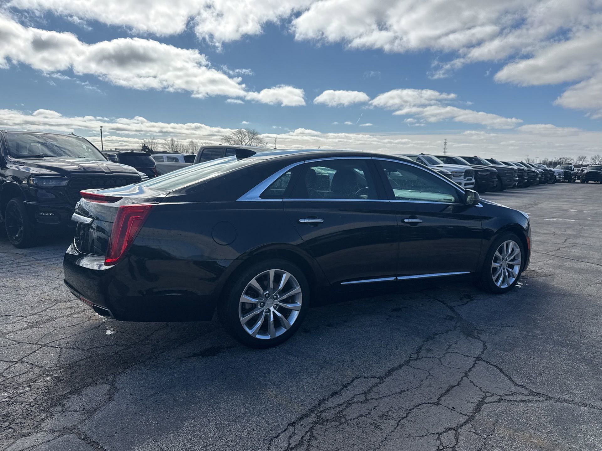 Used 2017 Cadillac XTS Luxury image 6