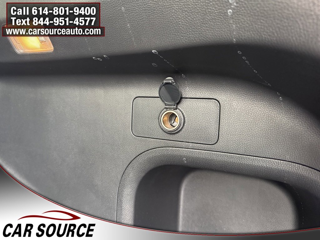 Used 2021 Toyota RAV4 XLE w/ Convenience Package image 35