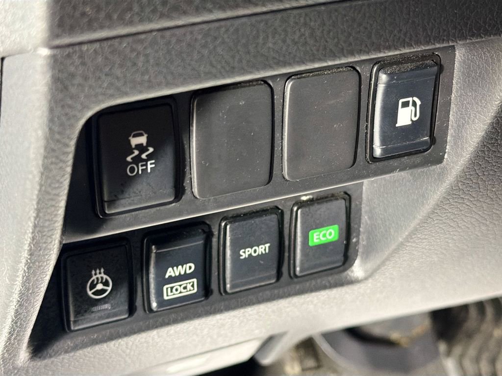 Used 2020 Nissan Rogue S AWD/4WD image 10