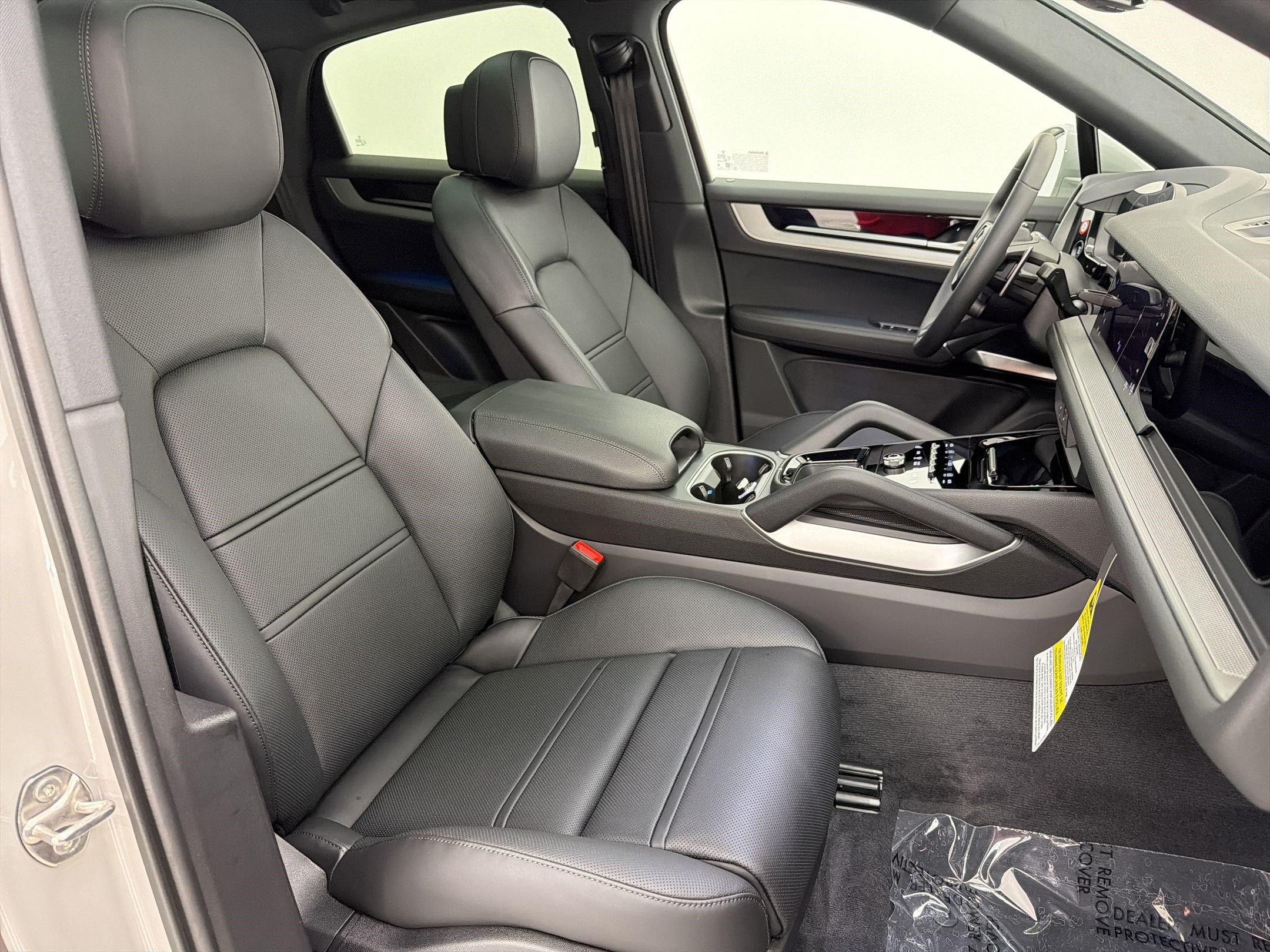 New 2026 Porsche Cayenne Coupe AWD/4WD image 31