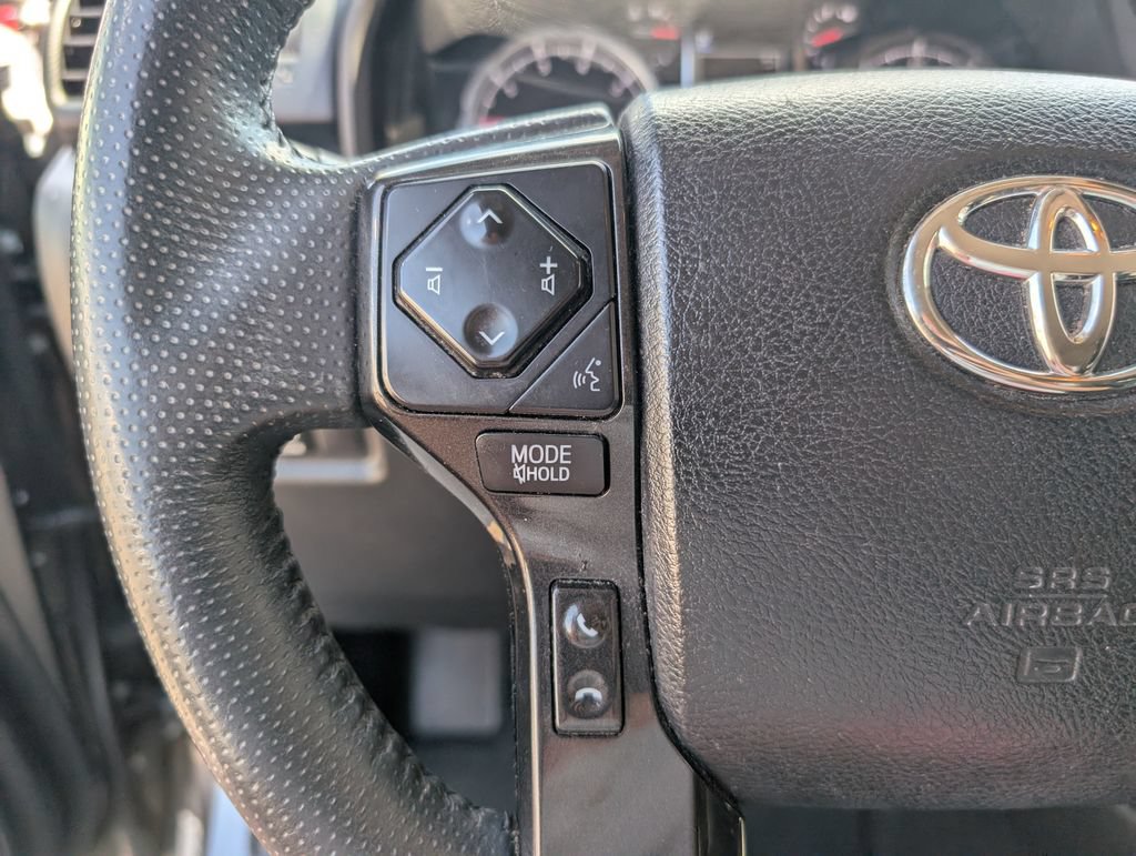 Used 2020 Toyota 4Runner TRD Off-Road AWD/4WD image 23