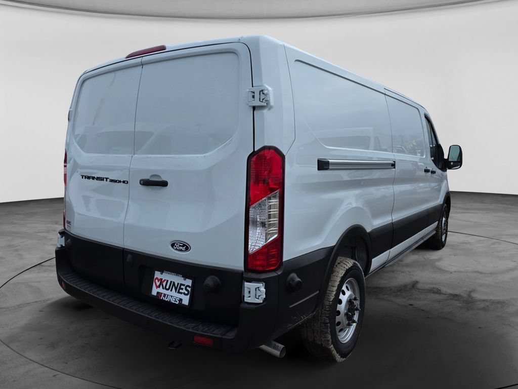 New 2026 Ford Transit 250 148 Medium Roof w/ Load Area Protection Package RWD image 8