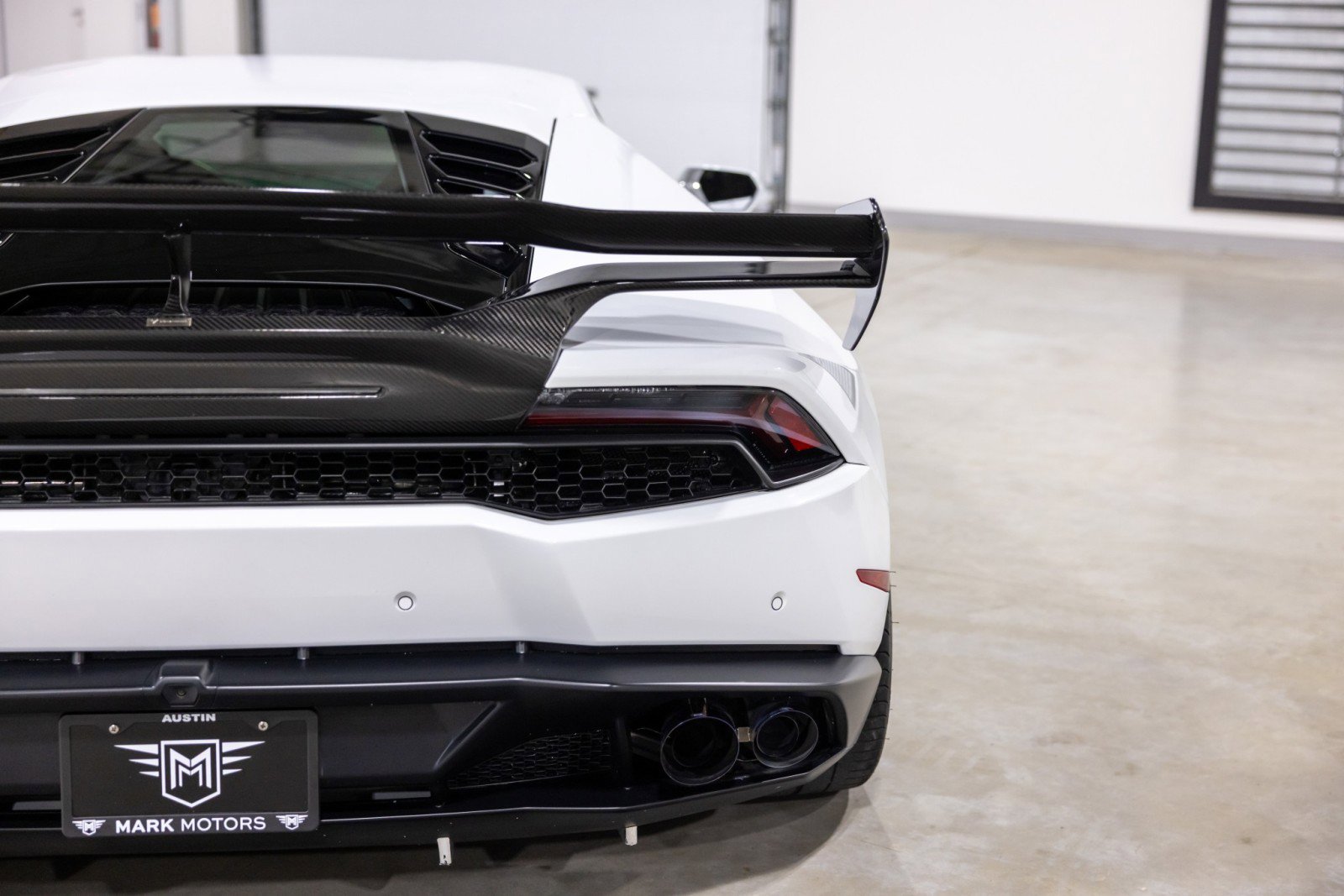 Used 2016 Lamborghini Huracan LP 610-4 image 14