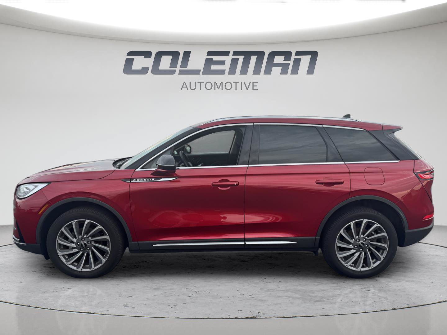 Used 2023 Lincoln Corsair Reserve w/ Equipment Group 201A FWD image 2