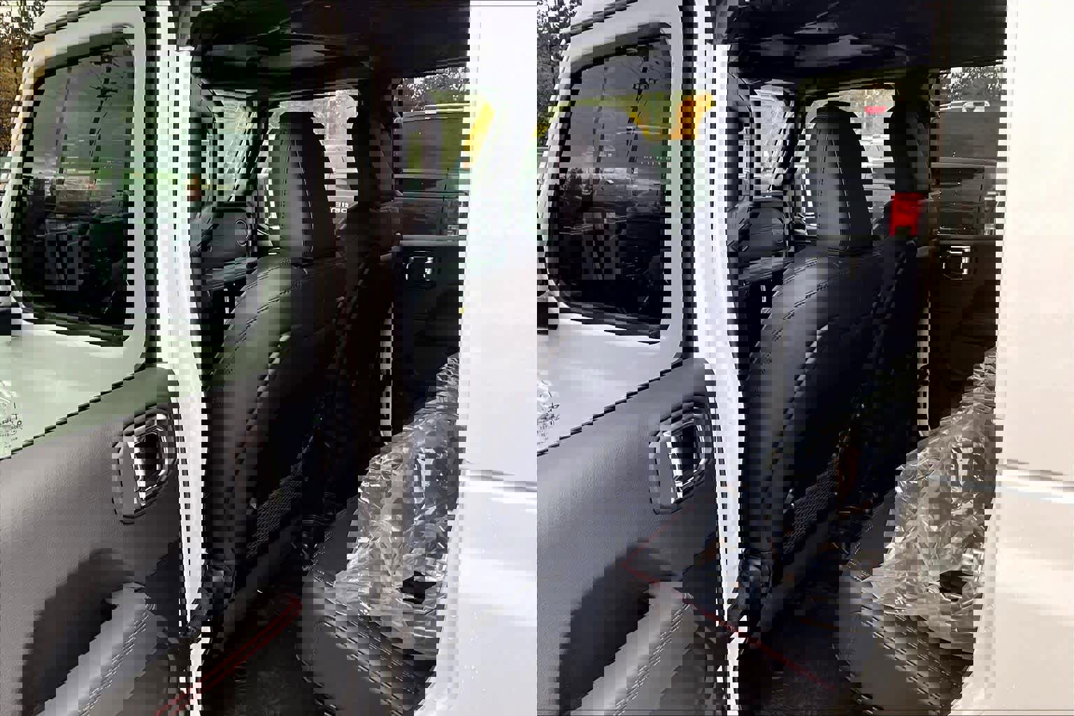 New 2025 Jeep Gladiator Rubicon image 12