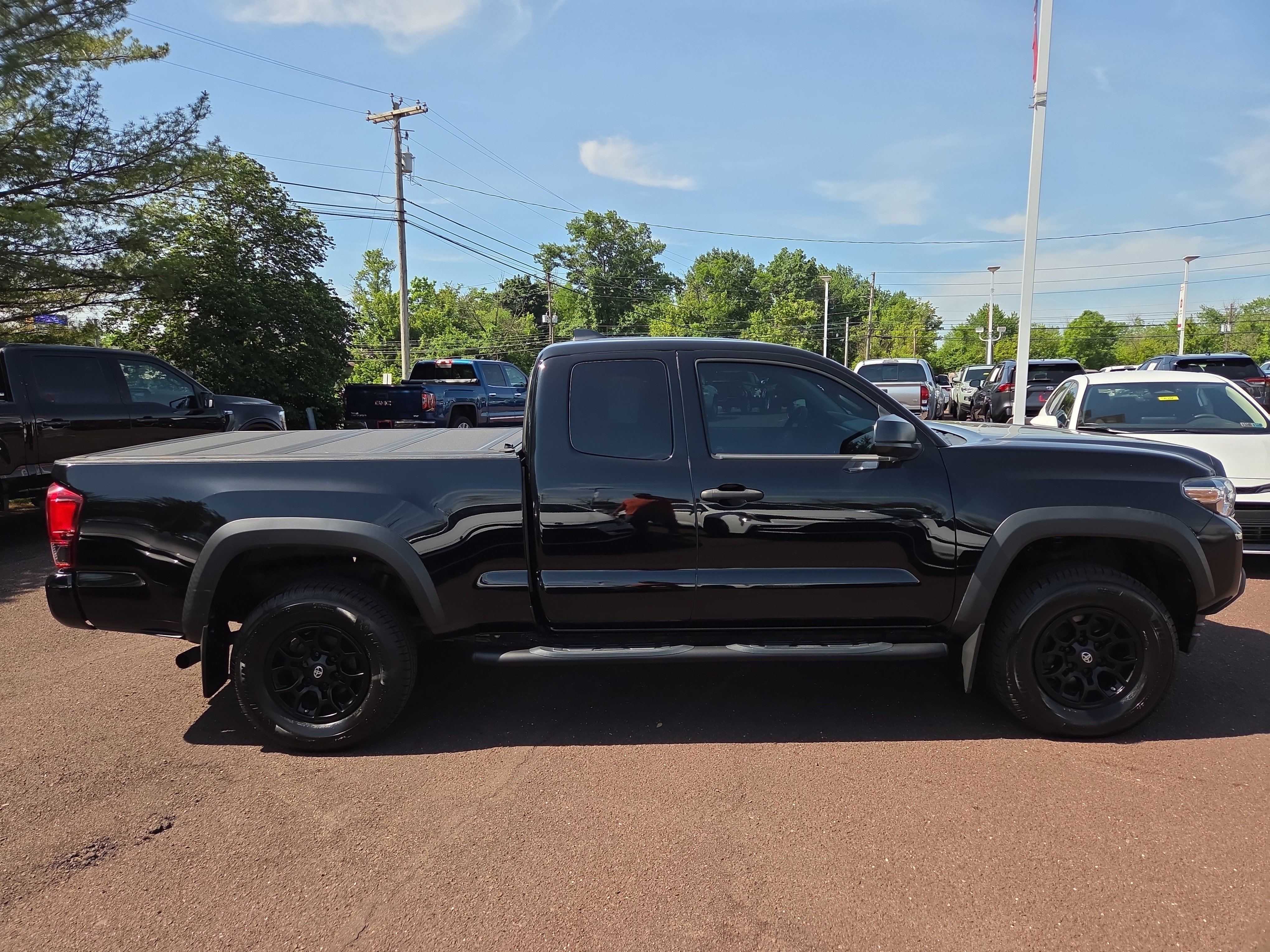 Certified 2021 Toyota Tacoma SR w/ SX Package AWD/4WD image 2