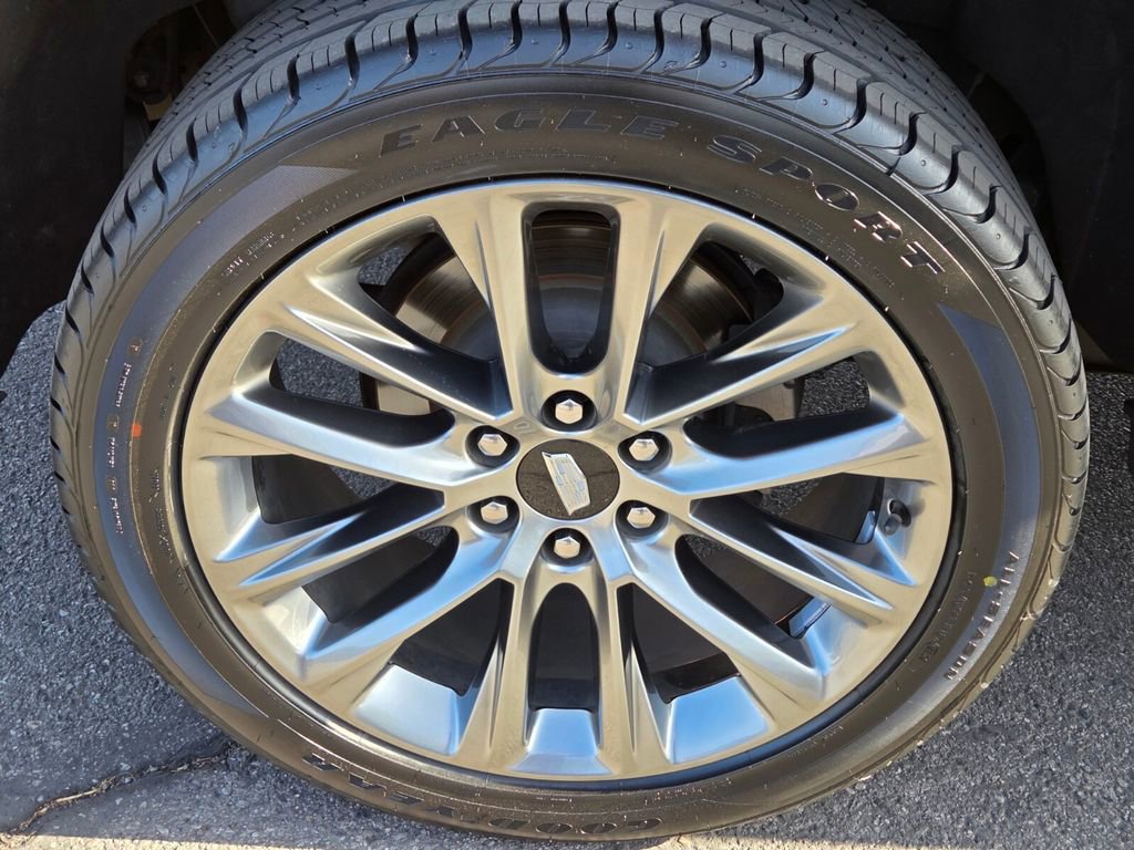 Used 2019 Cadillac Escalade Premium Luxury w/ Escalade Sport Edition AWD/4WD image 9