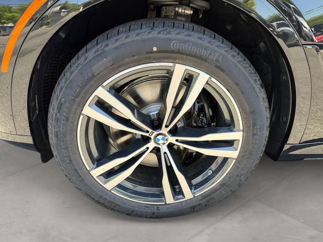 New 2027 BMW X7 xDrive40i w/ M Sport Package AWD/4WD image 14
