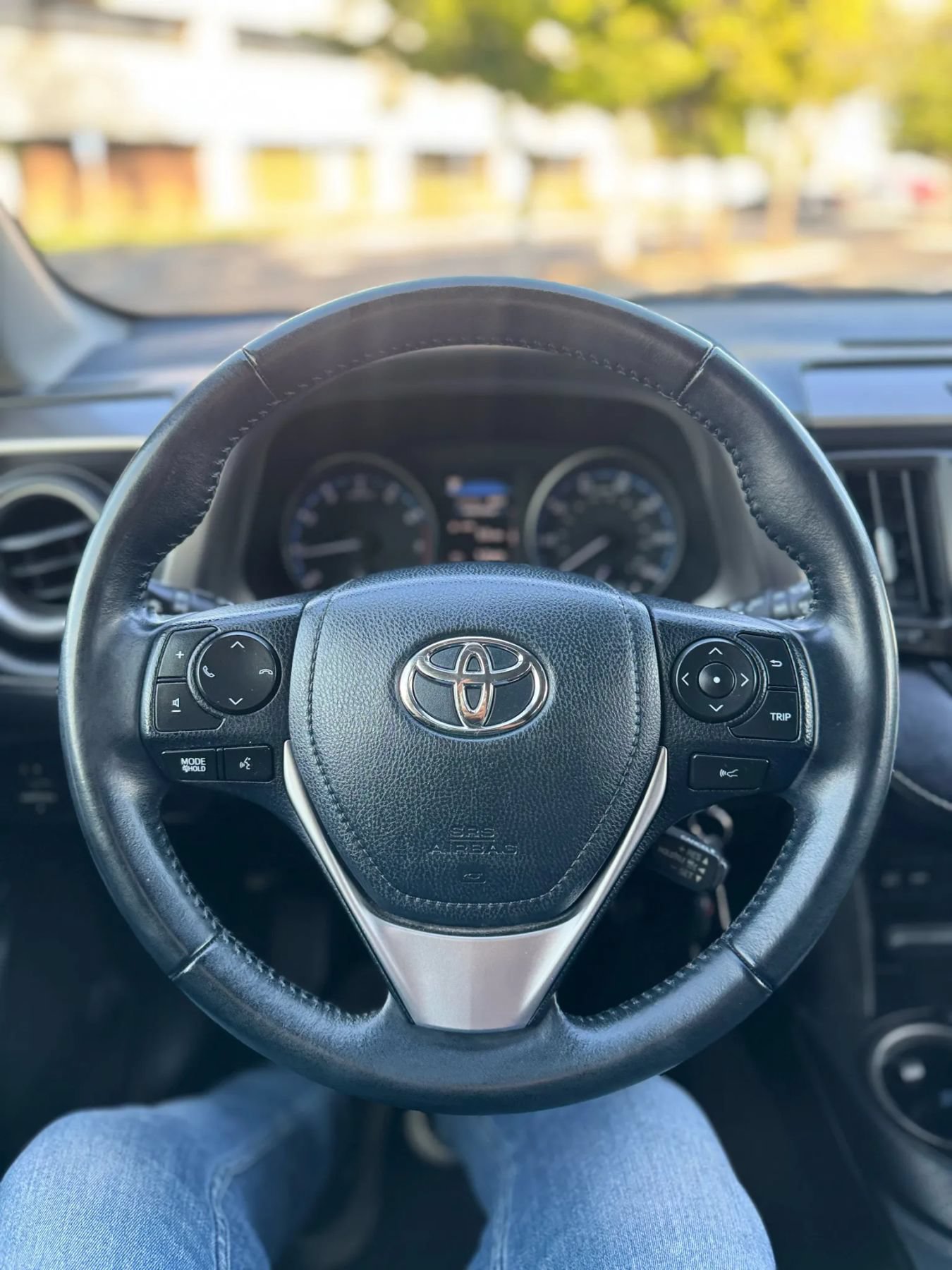 Used 2018 Toyota RAV4 XLE w/ Carpet Mat Package FWD image 51