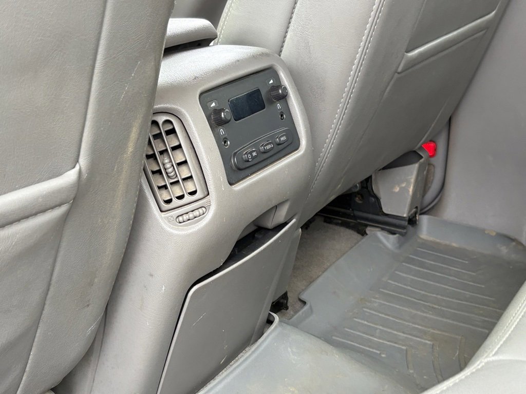 Used 2005 Chevrolet Silverado 3500 LT w/ Heavy-Duty Power Package image 26