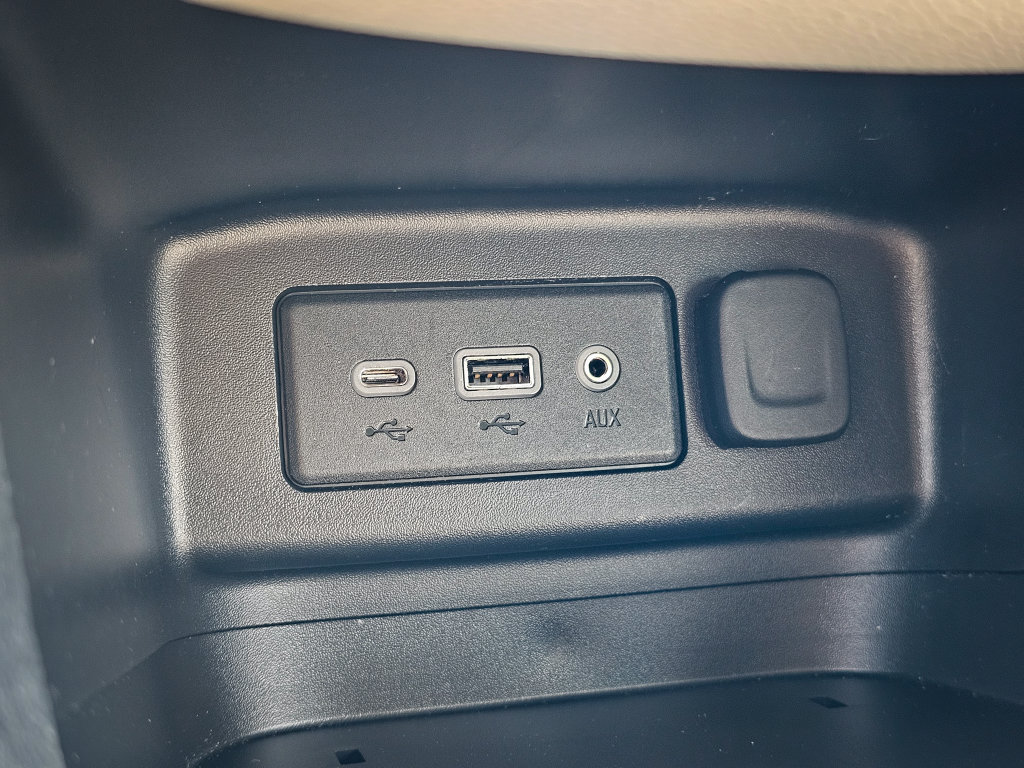 Used 2020 Chevrolet Equinox LS FWD image 23